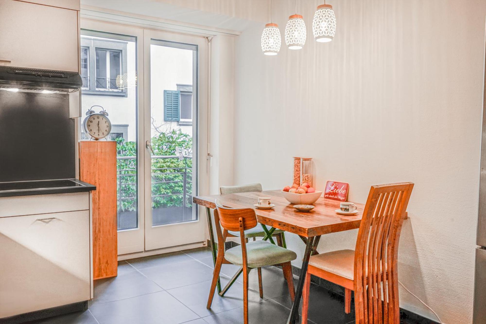 Enge Station - Private Alps Homestay